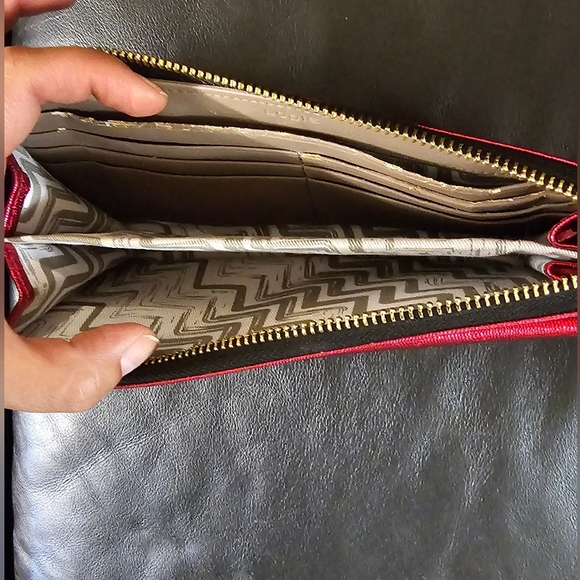 Lodis Metallic Hot Pink Leather Clutch Wallet Minor Callouts See Pics - Picture 8 of 16